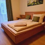 Fruehstueckspension Klein Und Fein 3*