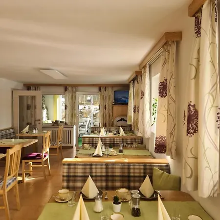 Fruehstueckspension Klein Und Fein Penzion 4*